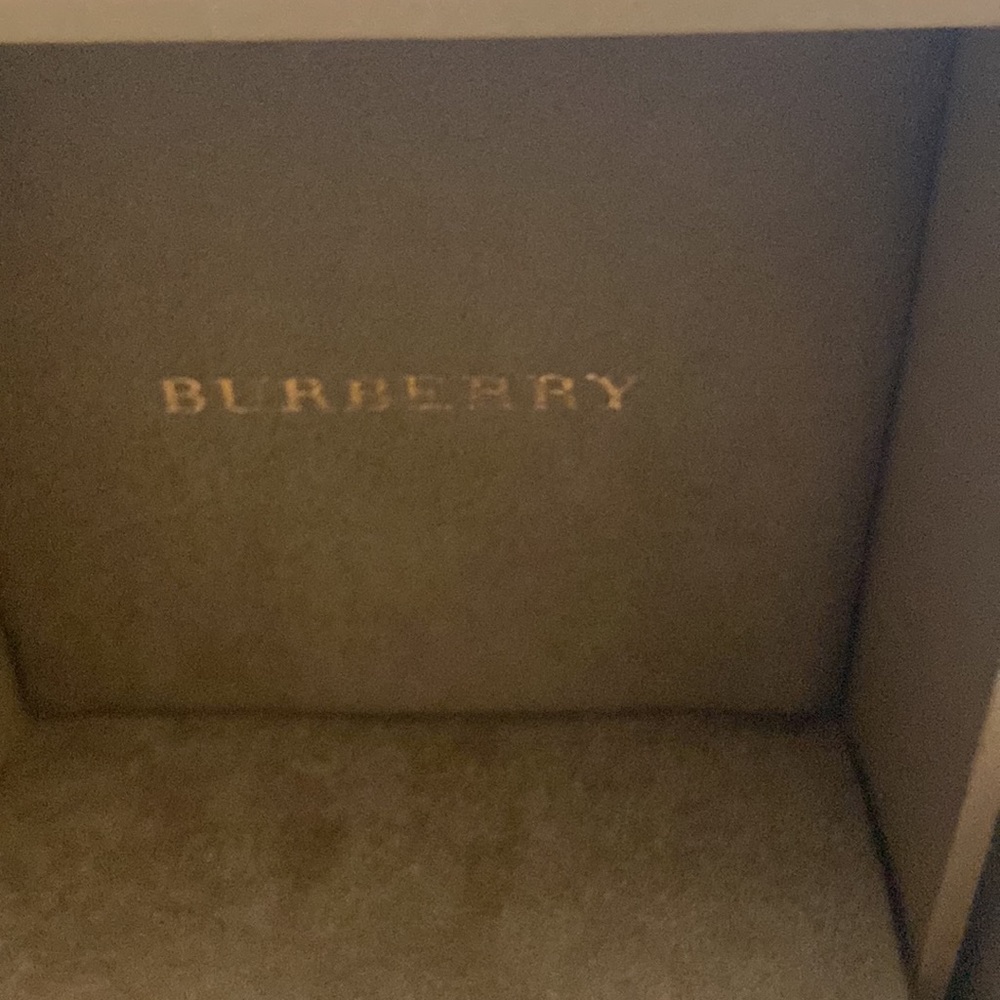 BURBERRY WATCH AUTHENTIC - Picture 3 of 4